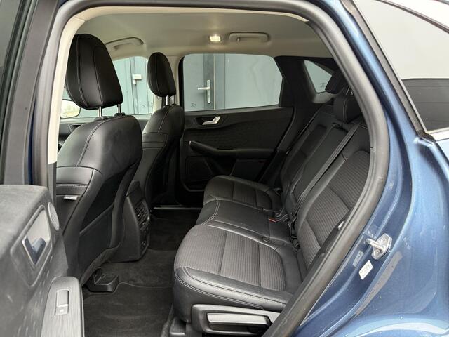 Ford KUGA 2.5 PHEV Titanium X Automaat / Navigatie / Cruise Control Adaptief / Achteruitrijcamera / Stoelverwarming / Stuurverwarming / Voorruitverwarming / Achterbank verwarmbaar /