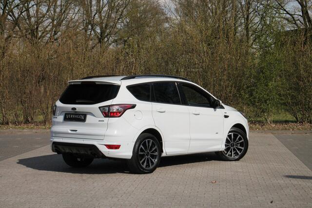 Ford KUGA 1.5 Eco Boost ST line 4wd Automaat Panoramadak Trekhaak