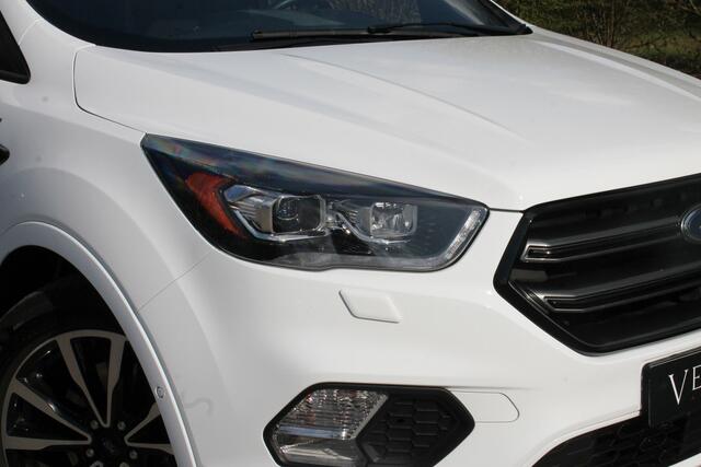 Ford KUGA 1.5 Eco Boost ST line 4wd Automaat Panoramadak Trekhaak