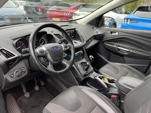 Ford KUGA 1.5 Titanium Styling Pack | Trekhaak | Panoramadak |