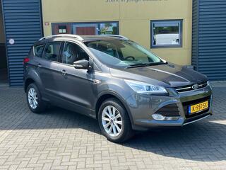 ford-kuga-1.5-150-pk-titanium-+