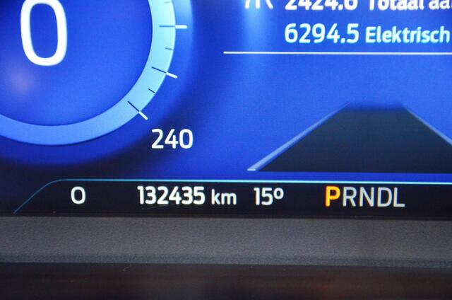 Ford KUGA 2.5 PHEV ST-Line Automaat/Navi/Led/Pdc/Ecc/Digital Cockpit/Achteruitrijcamera/Trekhaak-Wegklapbaar/Privacy-Glass/19-Inch Lmv