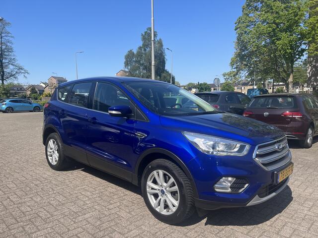 Ford KUGA 1.5 TDCi Titanium Navi Cruise Lmv parkeerass. Trekhaak