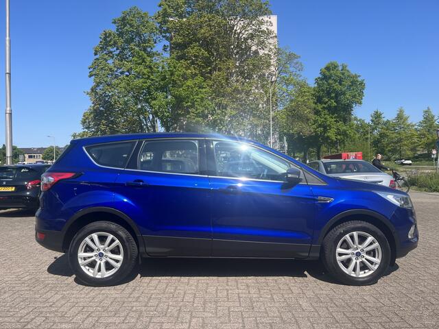 Ford KUGA 1.5 TDCi Titanium Navi Cruise Lmv parkeerass. Trekhaak