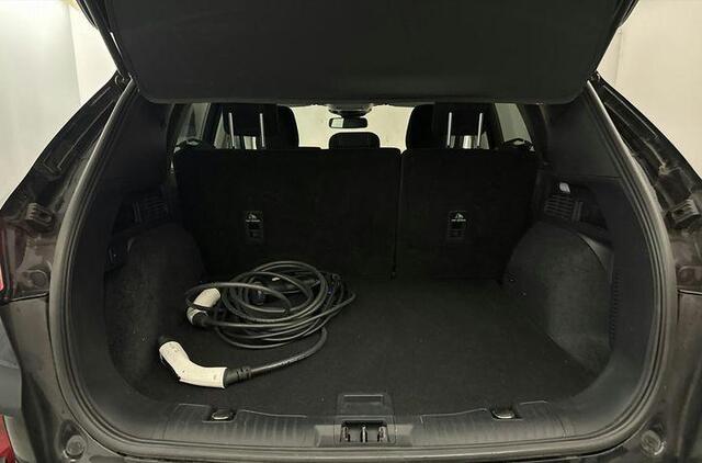 Ford KUGA 2.5 PHEV Titanium 225pk | Winterpack | 18 inch Licht metalen Velgen | Privacy Glass | SYNC 3 Navigatie