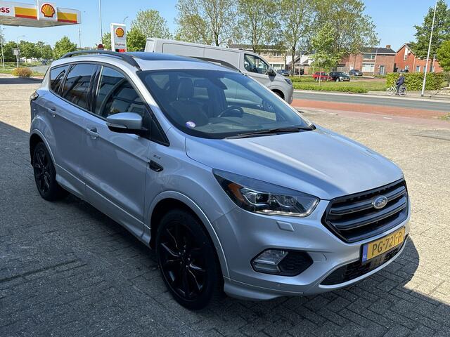 Ford KUGA 150PK EcoBoost ST Line 1ste eigenaar & dealeronderhouden | Pano | Winterpack | Keyless | Trekhaak