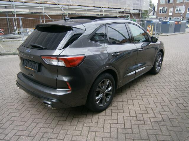 Ford KUGA 1.5 EcoB. 150 PK ST-Line X Full Options