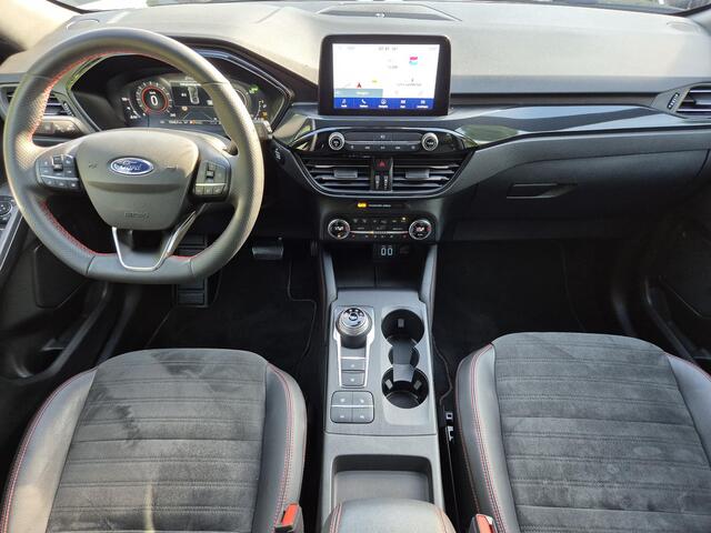Ford KUGA 2.5 PHEV Plug-in ST-Line X Automaat / Winter-pack / Driver Assistance Pack / Apple Carplay Android Auto / Stuur- en Stoelverwarming / Zeer lage KM Stand / Elektrische achterklep / Achteruitrijcamera / Voorruit verwarming / Achterbank verwarming /