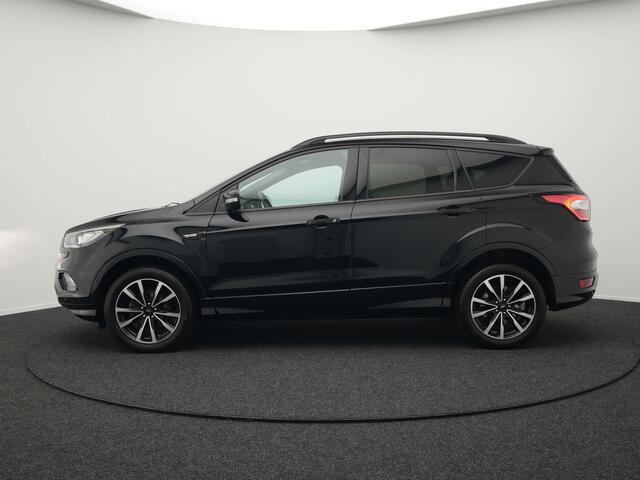 Ford KUGA 1.5 EcoBoost ST Line Black Optic 150pk Dealer O.H. | Navigatie | Camera | Alcantara Sportstoelen Verwarmd | Xenon Koplampen | SONY Soundsystem | Stuurverwarming | Climate Control | Cruise Control | L.M. 18" |
