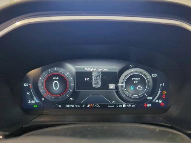 Ford KUGA 2.5 PHEV Titanium Navi Trekhaak Camera Privacy Glass 18" LM Velgen Dealeronderhouden
