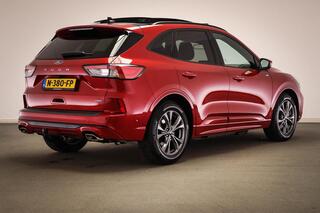 ford-kuga-2.5-phev-st-line--driver