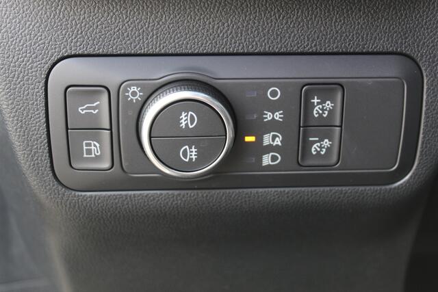 Ford KUGA 2.5-225pk PHEV ST-Line X. 1500kg Trekgewicht Fabr. garantie t/m 04-03-2028 ! Slechts 13.000km ! Autm. airco dual, side- en lane assist, camera v+a, parkeersensoren, elektr. achterklep, stoel-, stuur- en voorraamverw., metallic lak, head-up displ., B&O sou