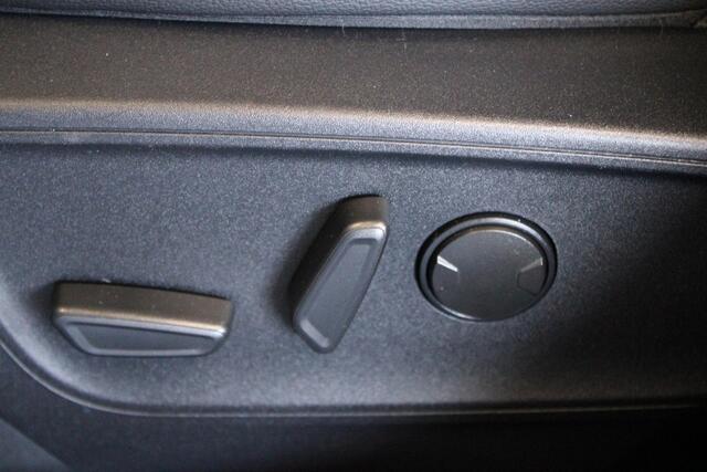 Ford KUGA 1.5 150pk EcoBoost ST-Line Camera Keyless B&O Navigatie