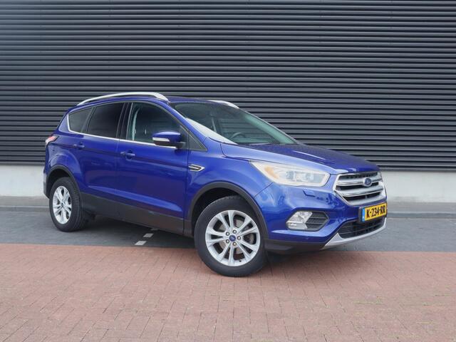 Ford KUGA 1.5 EcoBoost Titanium | Clima | Cruise | Navi Full Map | Carplay | Leder/Stof | PDC V+A+Cam | Stoelverw. | Trekhaak |