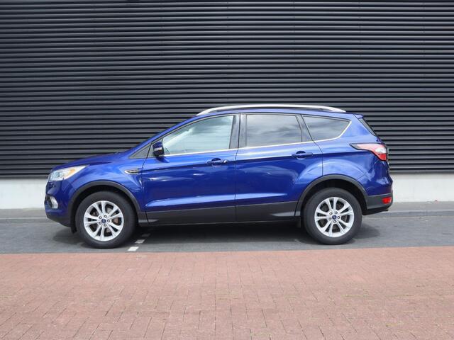 Ford KUGA 1.5 EcoBoost Titanium | Clima | Cruise | Navi Full Map | Carplay | Leder/Stof | PDC V+A+Cam | Stoelverw. | Trekhaak |