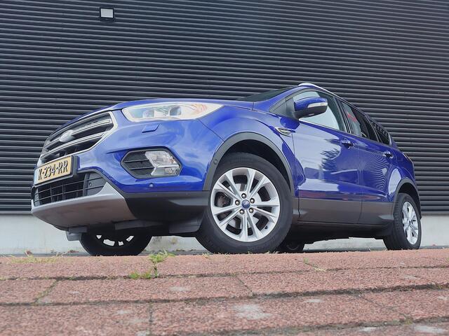 Ford KUGA 1.5 EcoBoost Titanium | Clima | Cruise | Navi Full Map | Carplay | Leder/Stof | PDC V+A+Cam | Stoelverw. | Trekhaak |