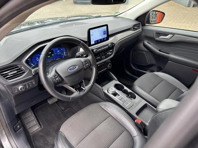 Ford KUGA 2.5 PHEV Titanium X / NL Auto / Navi / Stoel/Stuurverwarming / Voorruitverwarming / Trekhaak / Elektrische Stoelen /
