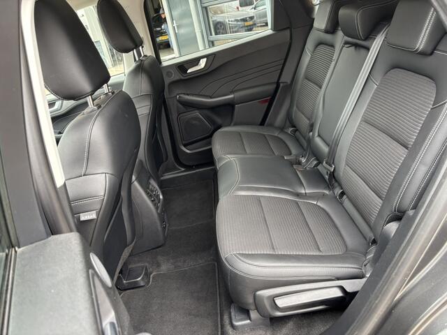 Ford KUGA 2.5 PHEV Titanium X / NL Auto / Navi / Stoel/Stuurverwarming / Voorruitverwarming / Trekhaak / Elektrische Stoelen /