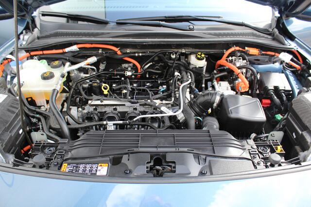 Ford KUGA 2.5-225pk PHEV ST-Line X. Hybride rijden voor een redelijke prijs ! Stoel- en voorraamverwarming, B&O soundsystem, navigatie, telefoonvoorb., metallic lak, LM wielen, side- en lane assist, camera v+a, adaptive cruise control, elektr. achterklep etc., etc.