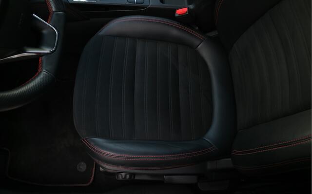 Ford KUGA 2.5 PHEV ST-Line | Navi | B&O | Trekhaak! |
