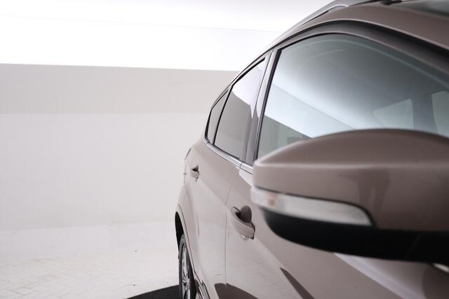 Ford KUGA 1.5 EcoBoost Vignale Leer, Stoelverwarming, Automaat, Camera