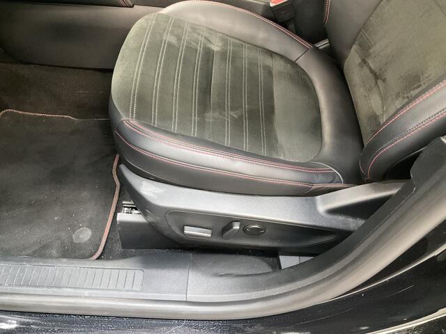 Ford KUGA 2.5 225 pk Plug-in Hybrid ST-Line X Adaptive Cruise Control, Climate Control, Achteruitrijcamera