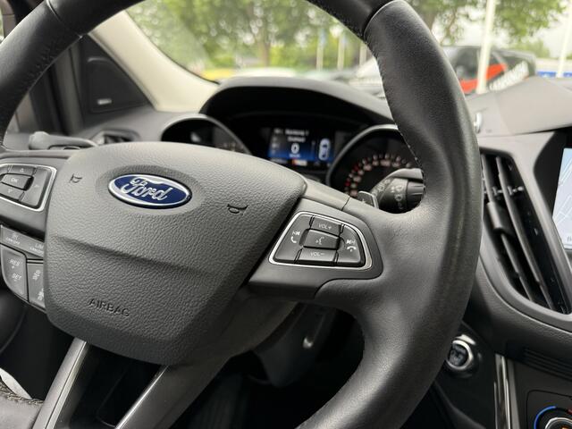 Ford KUGA Automaat 4WD!! 1.5 EcoBoost Titanium met 41.315km!! | Schuif/Kantel | Navi | Stoel/Stuurverwarming | Acc | LM Velgen | RIJKLAARPRIJS INCL 12 MAANDEN GARANTIE EN BEURT