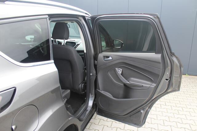 Ford KUGA 1.5 Titanium Styling Pack | incl. 12 maanden garantie | Navigatie | Cruise control | 17" velgen | Climate control | Bluetooth | Apple carplay / android auto |