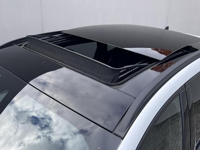 Ford KUGA 2.5 PHEV ST-Line X / Dealer onderhouden / Panorama schuifdak / Elektrisch uitklapbare trekhaak 1.500 kg / B&O / Winterpakket / Technology Pakket / Elektrische klep / 18" LM wielen /