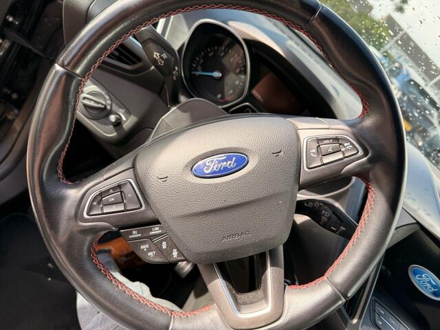 Ford KUGA 1.5 EcoBoost ST Line 150pk Adaptieve Cruise | Trekhaak | Achteruitrijcamera | Stoelverwarming | Nieuwe distributieriem ! | Elektrische Achterklep | Dealer onderhouden