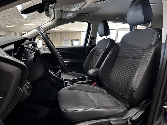Ford KUGA 1.5 EcoBoost Titanium /Trekhaak! /Camera /Android auto /Voorruitverw. /Navi /Climat /Cruise /Elek. pakket /Bluetooth /Regensensor /17"LMV /PDC /Mistlampen /LED Dagrijverl.