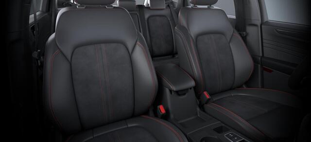 Ford KUGA 2.5 PHEV ST-Line X Black Pack 243pk e-CVT Automaat | 74064 | Full Options | Black Package | E-Trekhaak | Panodak | Coast-to-Coast Matrix LED | 20'' | Winter Pack | Head-Up | Driver Assistance Pack | AGR-stoelen | etc. etc.