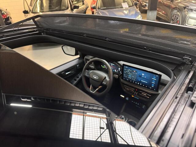 Ford KUGA 2.5 PHEV 243pk ST-Line X Panoramadak Trekhaak Winter Techno pack AGR Stoelen 20" LM *NIEUW* !!