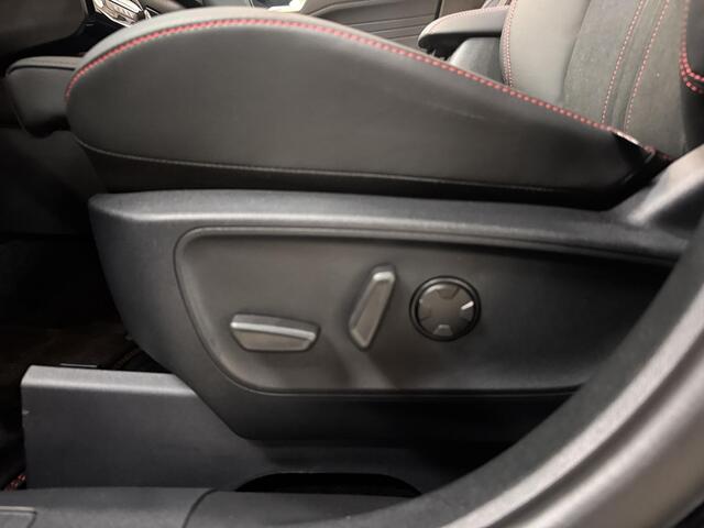 Ford KUGA 2.5 PHEV 243pk ST-Line X Panoramadak Trekhaak Winter Techno pack AGR Stoelen 20" LM *NIEUW* !!