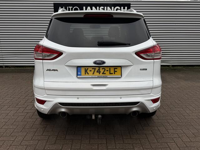 Ford KUGA 1.5 Titanium met 54.881 km !!! 2000kg Trekgewicht!! | Stoel/Stuurverwerwarming | Camera | Navi | Trekhaak | Lederen bekleding | Keyless | RIJKLAARPRIJS INCL 12 MAANDEN GARANTIE EN BEURT