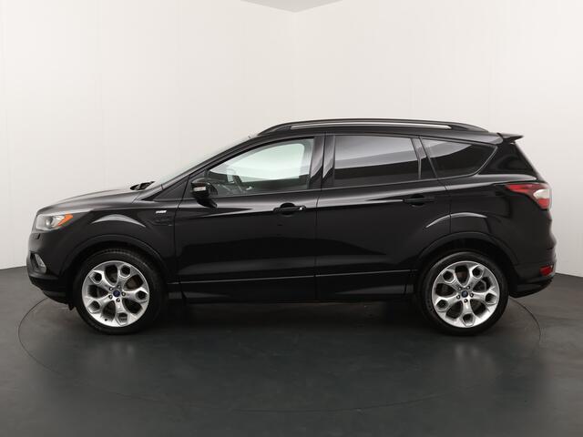 Ford KUGA 1.5 EcoBoost 150 pk ST-Line | Winter Pack | 19" | El. a. klep | Half leer | Apple Carplay