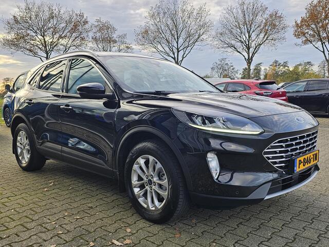 Ford KUGA 2.5 PHEV Titanium 225 pk | Wegklapbare trekhaak | Keyless entry | PDC v+a | Achteruitrijcamera | Lane assist | Climate control