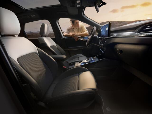 Ford KUGA 2.5 PHEV Sound Edition | Actief B&O Premium Sound System| Elekt. inklapbare Trekhaak | Panoramadak |