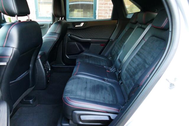 Ford KUGA 1.5 EcoBoost ST-Line X