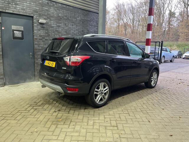 Ford KUGA 1.5 EcoBoost Titanium | Stoelverwarming | Keyless | Getint Glas | 18 Inch | Voorruitverwarming