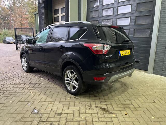 Ford KUGA 1.5 EcoBoost Titanium | Stoelverwarming | Keyless | Getint Glas | 18 Inch | Voorruitverwarming