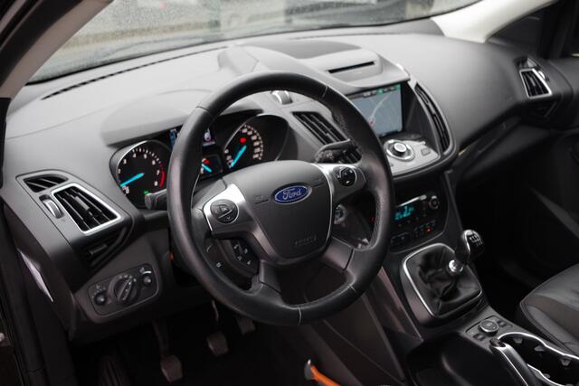 Ford KUGA 1.5 120 PK Titanium, Winterpakket, Trekhaak, Camera, Navigatie, Climate Control, Stoelverwarming