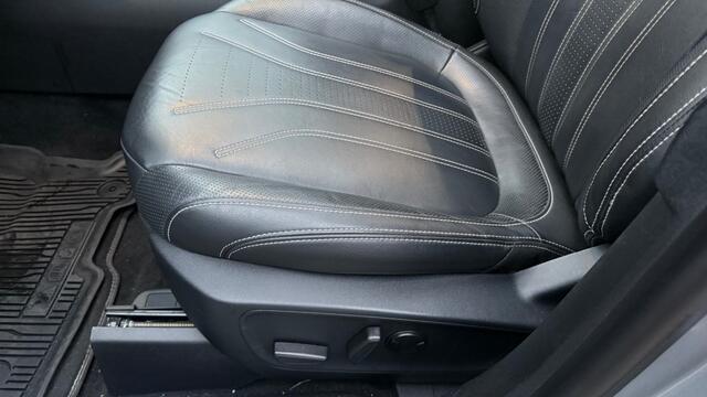 Ford KUGA 2.5 PHEV VIGNALE / FULL OPTIONS / 18inch