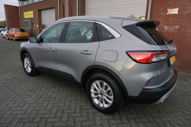 Ford KUGA 2.5 PHEV TITANIUM KEURIGE NETTE STAAT CAMERA NAVIGATIE ANDROID-APPLECARPLAY KEYLESS ECC AIRCO CRUISECONTROL PARKEERSENSOREN V+A FULL LED BLUETOOTH 4X ELECTR.RAMEN/SPIEGELS
