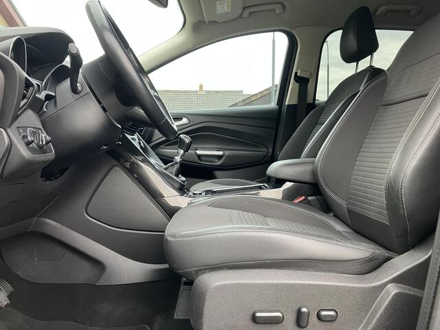 Ford KUGA 1.5 EcoBoost Titanium | Trekhaak | Camera | 1e eigenaar | NAP