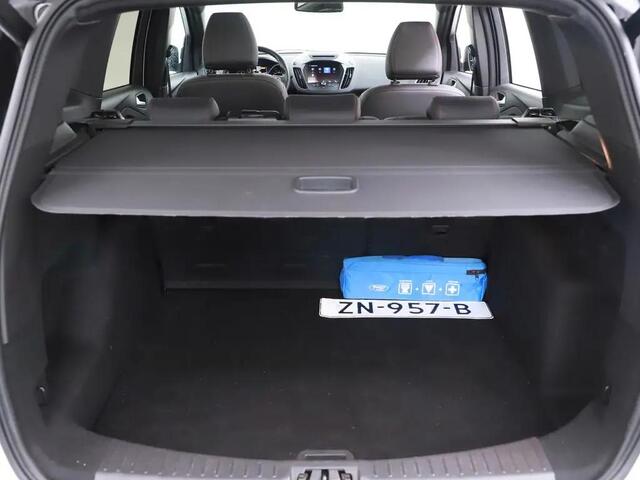 Ford KUGA 150pk ST Line-X Panoramadak Trekhaak Full Options Adaptive Cruise Dodehoek elektr. Klep Dealeronderhouden