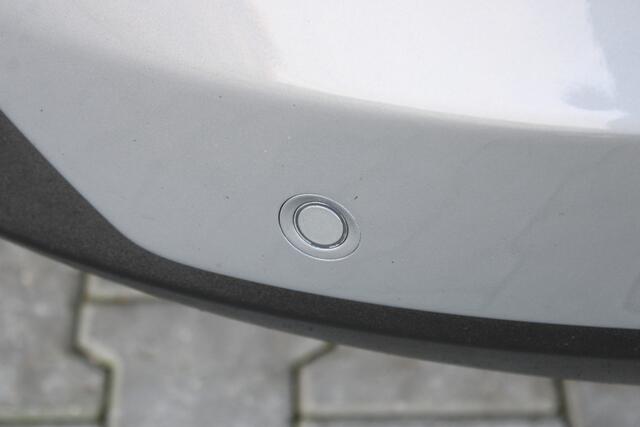 Ford KUGA 2.5 PHEV Titanium X | Incl. 12 maanden garantie | Cruise control | Trekhaak | Climate control | Stoelverwarming voor + achter | Stuurverwarming | Parkeercamera | Apple carplay/Android auto |