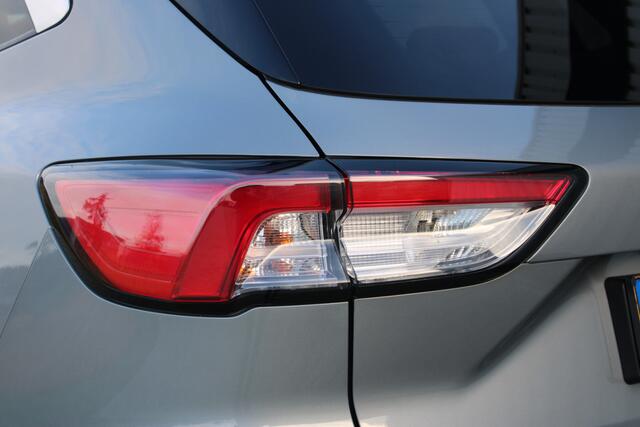 Ford KUGA 2.5 PHEV Titanium X | Incl. 12 maanden garantie | Cruise control | Trekhaak | Climate control | Stoelverwarming voor + achter | Stuurverwarming | Parkeercamera | Apple carplay/Android auto |