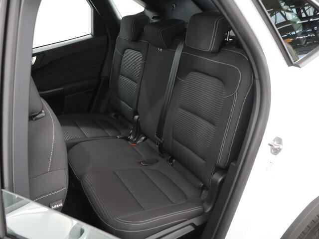 Ford KUGA 2.5 PHEV Titanium | Winterpakket | Head -Up | Cruise Control Adaptief | Elektr. Achterklep | Navigatie | Parkeercamera |