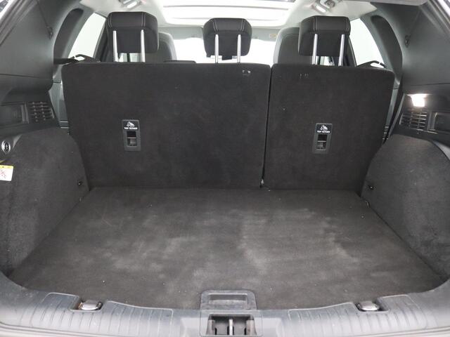 Ford KUGA 2.5 PHEV Vignale 225PK Aut. SOH 97%, Pano-Schuifdak, Trekhaak, Leder, Head-Up Display, 19" LM Velgen, Achteruitrijcamera, Keyless, Side Assist